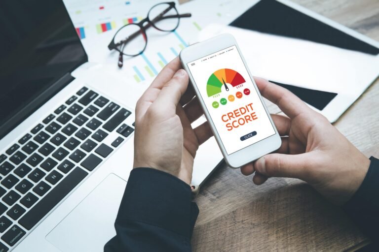 Accounts Credit Utilization Ratio